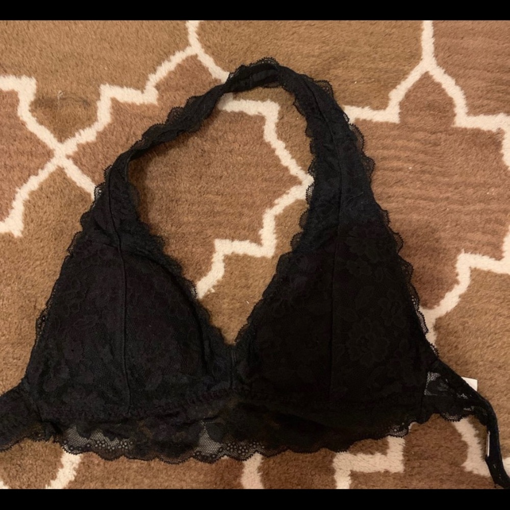 great condition Hollister halter bralette
 l